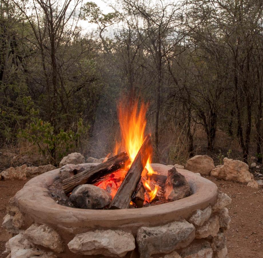 נמוטוני Onguma Tamboti Campsite מראה חיצוני תמונה